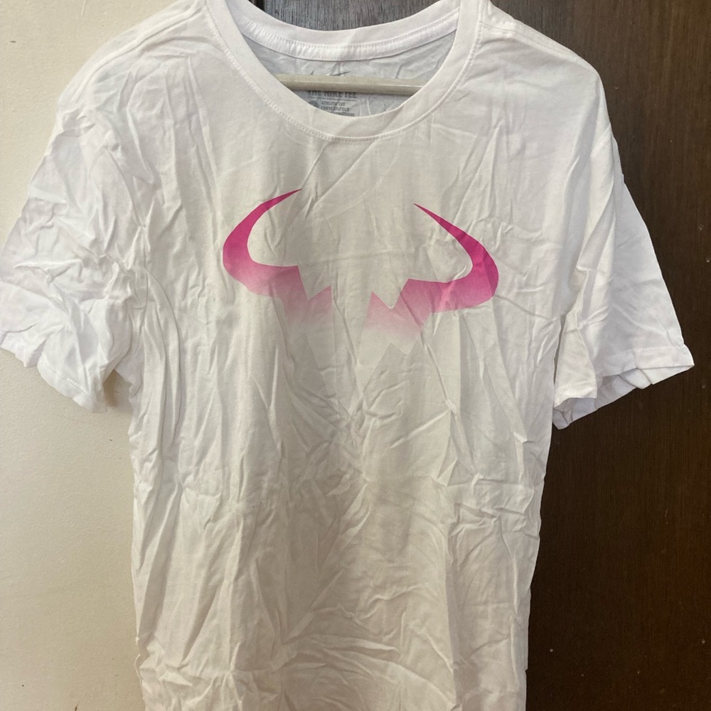 Nike Rafael Nadal Short Sleeve Shirt Men’s Large White Pink Tennis Bullhorn Logo